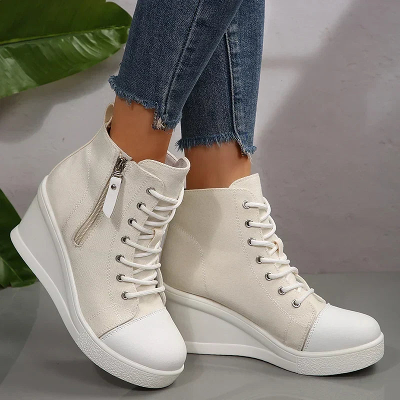 Cammina con stile! Sneakers donna con zeppa, zip e lacci, perfette per un look casual e comodo.