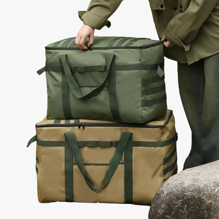 Borsa pieghevole multiuso in tessuto beige, resistente e pratica, per organizzare oggetti o la spesa di verdura.