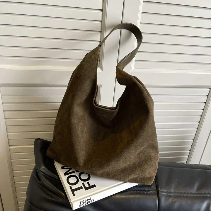 Borsa tote donna in pelle scamosciata color caffè, con scomparti interni per organizzazione.