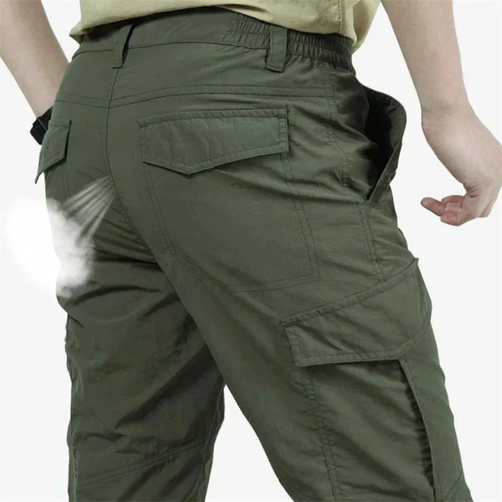 Pantaloni cargo uomo casual e robusti per il lavoro. Comodi, resistenti e multitasche, adatti a ogni situazione.