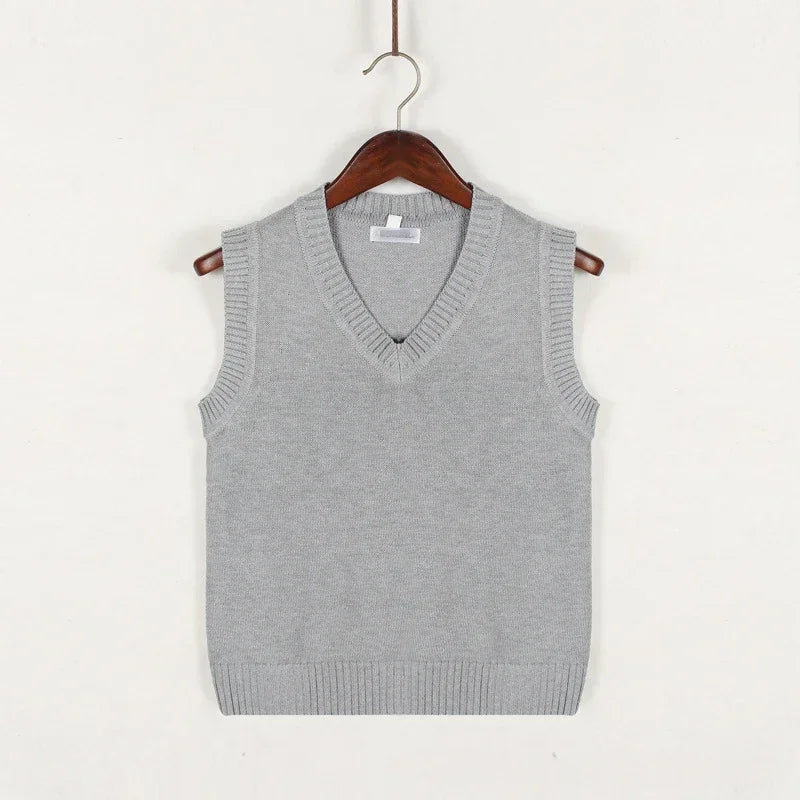 Gilet da uomo raffinato, scollo a V, vestibilità aderente, per un look maschile impeccabile.