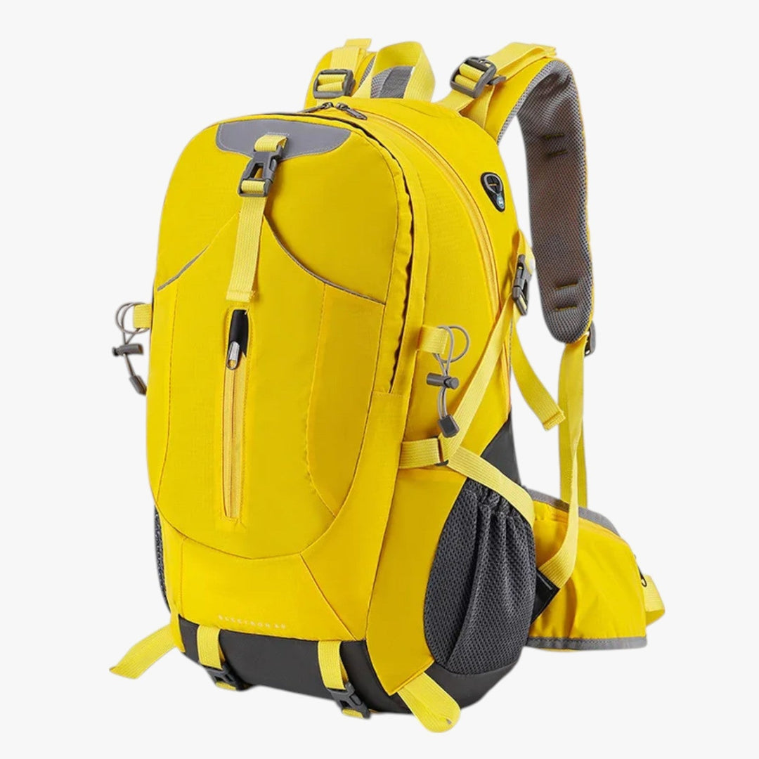 Zaino 40L unisex per sport outdoor, con schienale ventilato per massimo comfort.