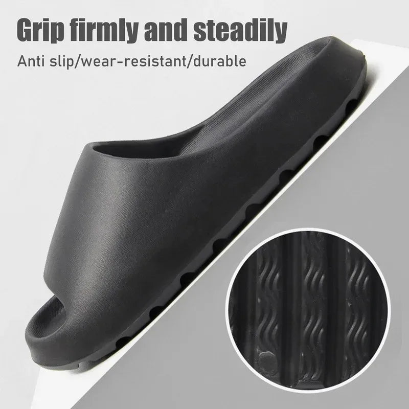 Slide platform unisex leggeri e ammortizzati, con suola antiscivolo per massimo relax estivo. Ideali per spiaggia.