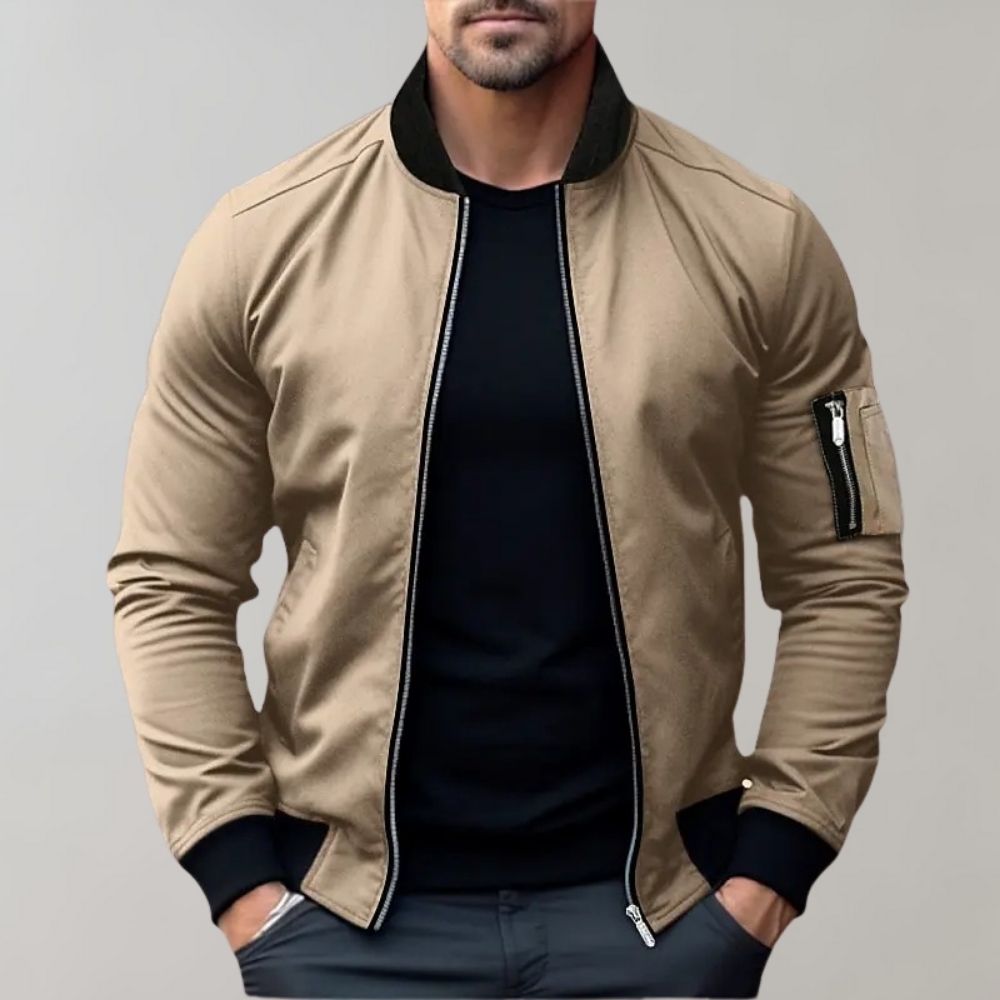 Giubbotto bomber uomo, un capospalla versatile che unisce comfort e stile nella moda maschile.