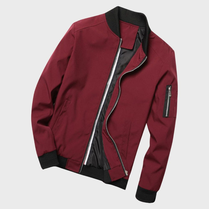 Giubbotto bomber uomo per tutte le stagioni, un capospalla elegante e casual per la moda maschile.