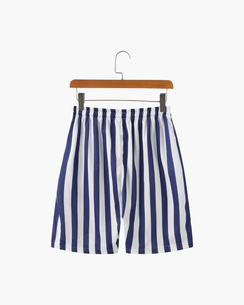 Pantaloncini da bagno uomo a righe con coulisse regolabile, per una vestibilità perfetta in spiaggia e piscina.