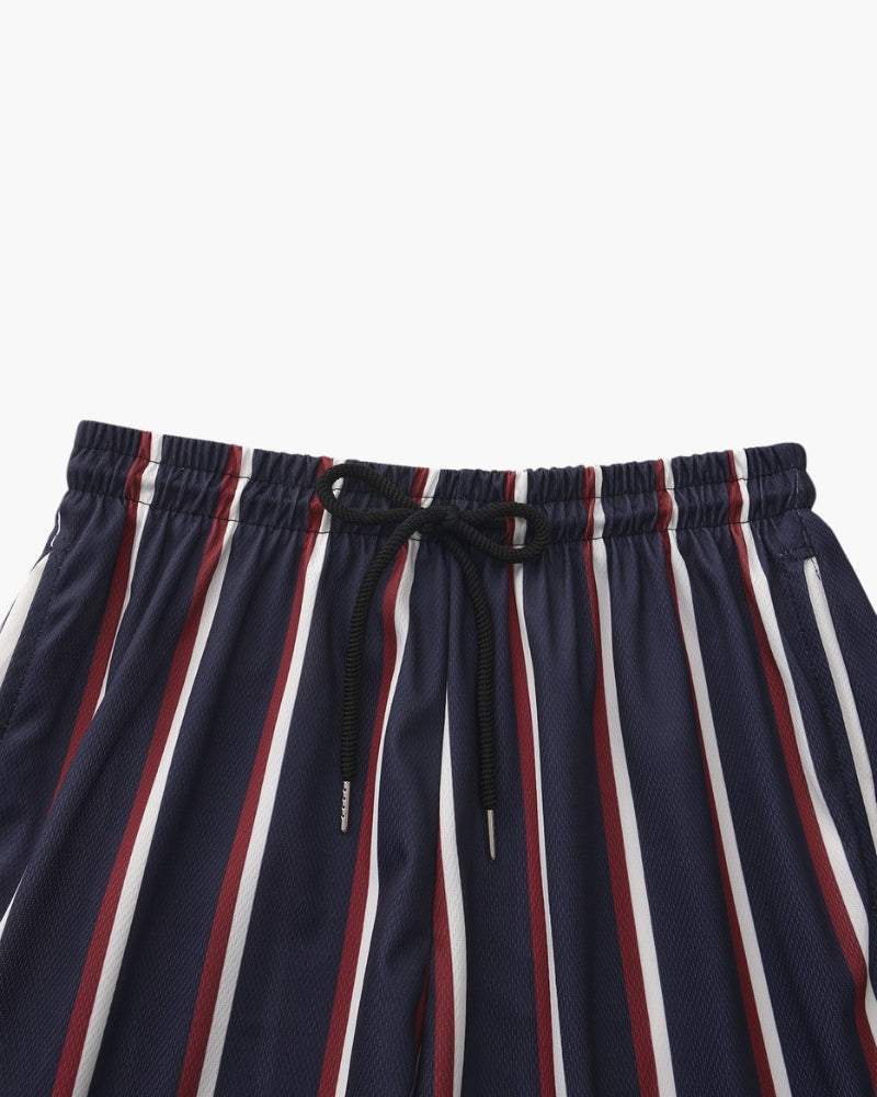 Pantaloncini uomo a righe, ottimi per sport acquatici e attività in spiaggia. Confortevoli e asciugatura rapida.