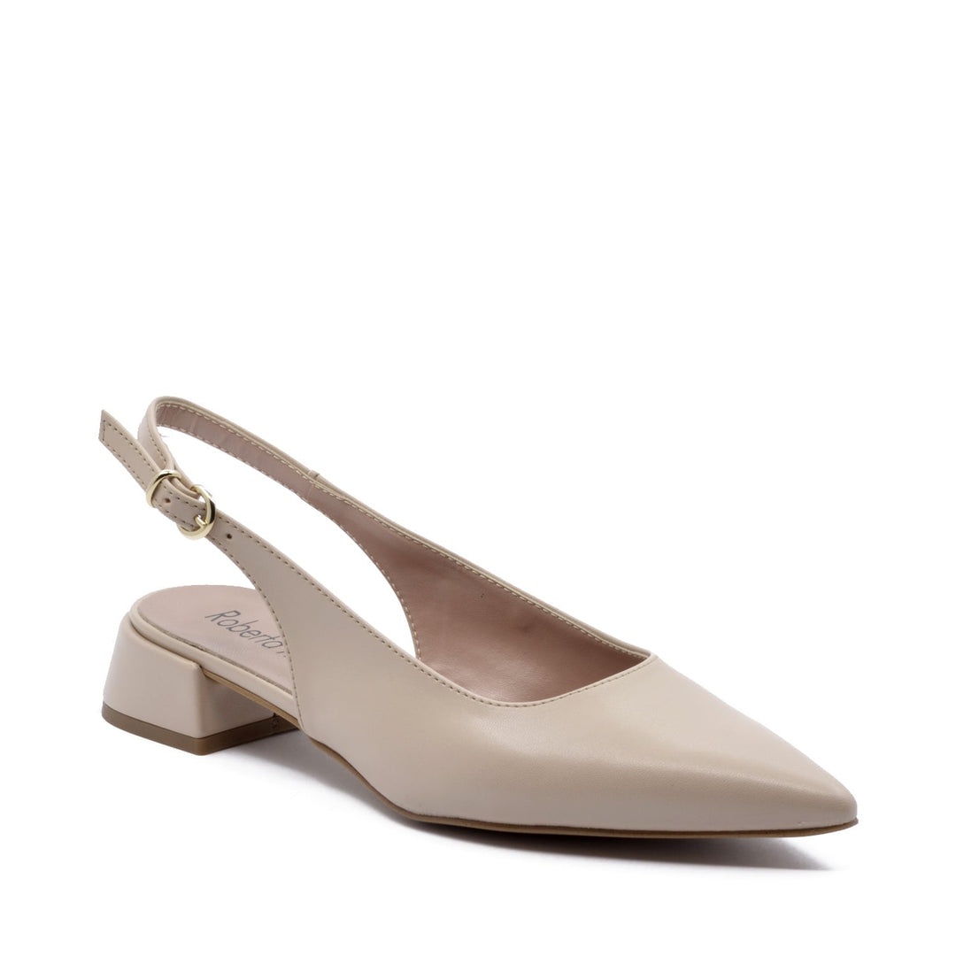 Ballerine slingback con cinturino, tacco basso, un'opzione chic per l'ufficio.