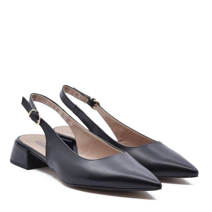 Ballerine slingback donna in pelle per outfit primavera estate, look casual.