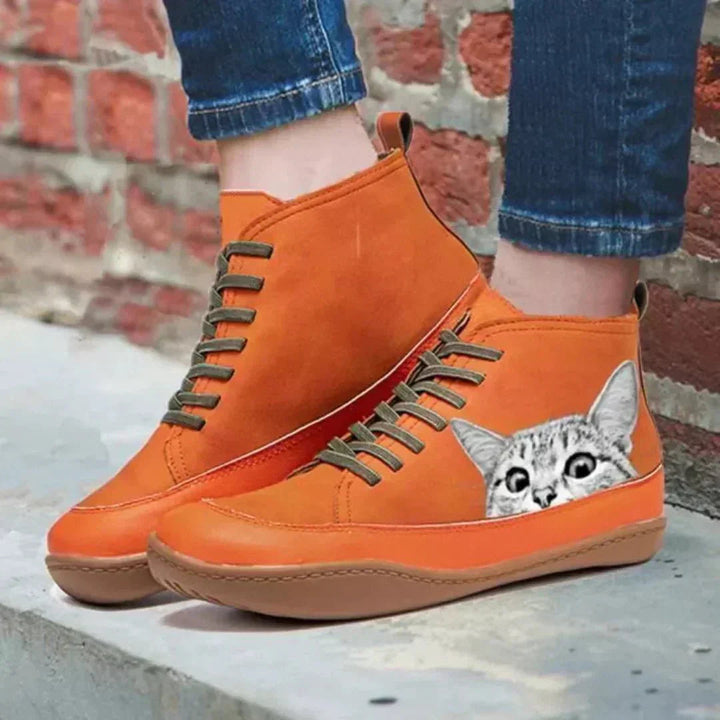 Sneakers casual da donna con stampa gatto. Stile unico e calzature comode per ogni occasione.