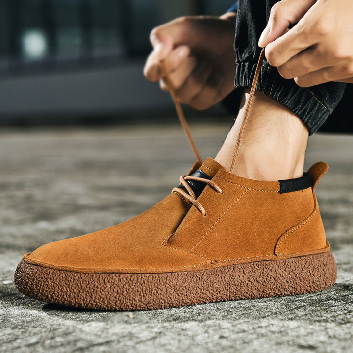 Moderne sneakers uomo casual con lacci e suola ultra flessibile, ideali per un look di tendenza e comfort.