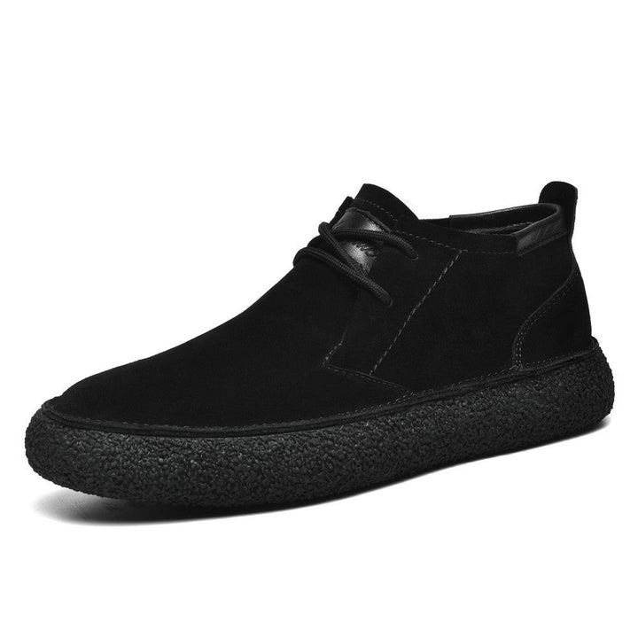 Sneakers uomo casual eleganti con lacci e suola flessibile, perfette per completare ogni outfit moderno.