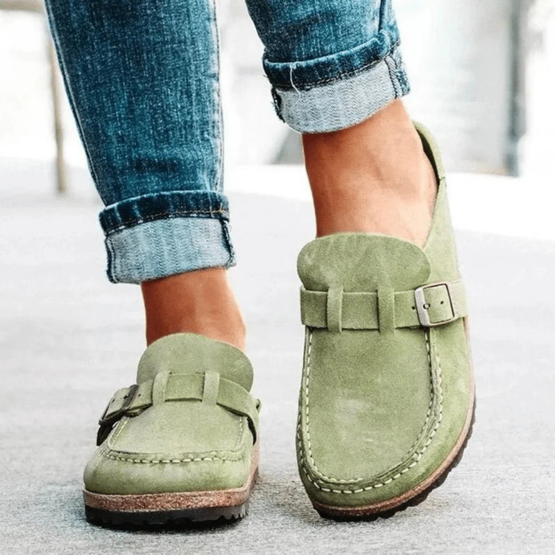 Sandali donna con fibbia regolabile per un comfort quotidiano, stile casual ed elegante. Perfetti per l'estate.