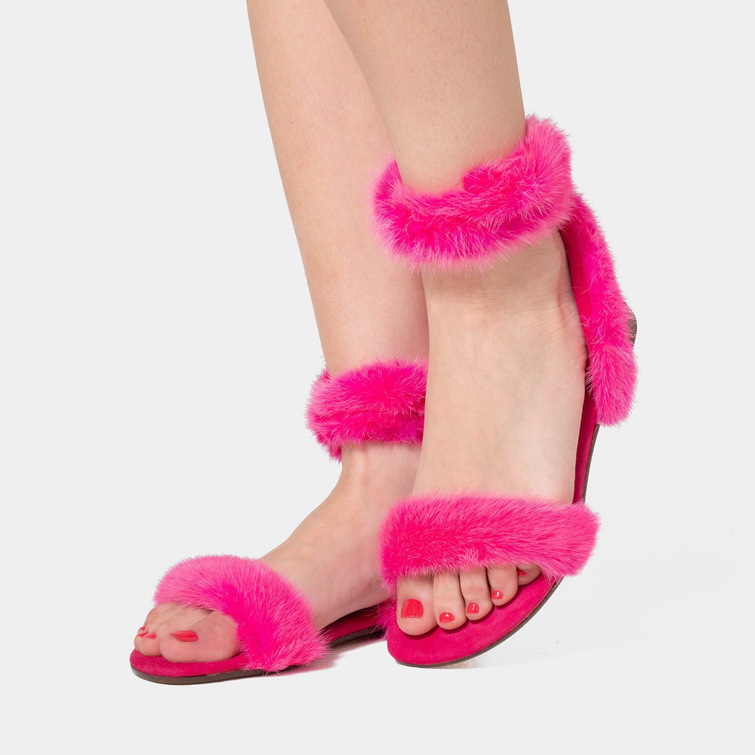 Sandali fucsia donna con fascia e lacci, ideali per estate e look alla moda.