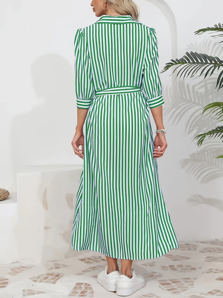Elegante abito chemisier midi a righe per donna, ideale per un look estivo e quotidiano con cintura.