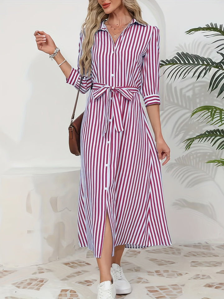 Chic abito da donna midi a righe, stile chemisier, con cintura e maniche a tre quarti. Ideale per look versatili.