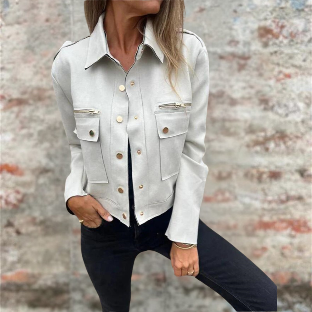 Elegante giacca da donna autunnale con bottoni, maniche lunghe e taglio versatile per ogni occasione.