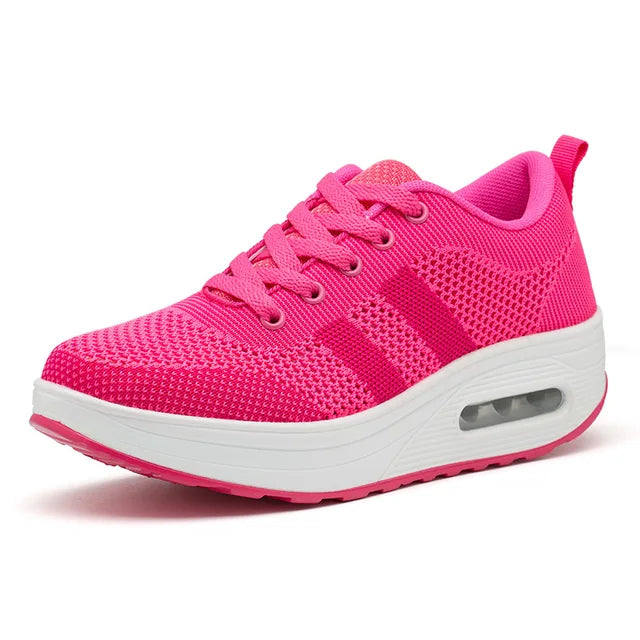 Sneakers donna leggere e ammortizzate, ideali per comfort quotidiano e camminate prolungate.