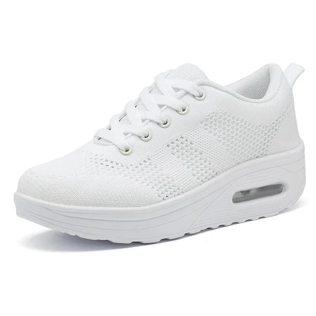 Calzature donna moda con design sportivo, ammortizzate e comode per il benessere dei piedi.