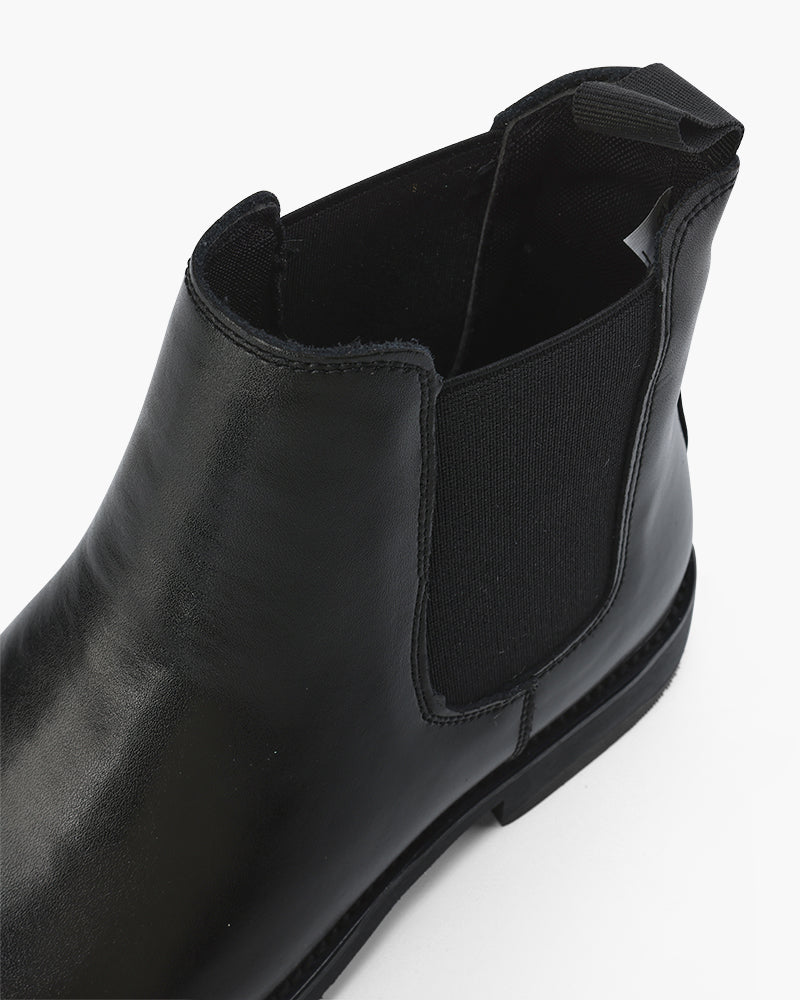 Stivali Chelsea uomo in pelle marrone, ideali per comfort duraturo e stile.