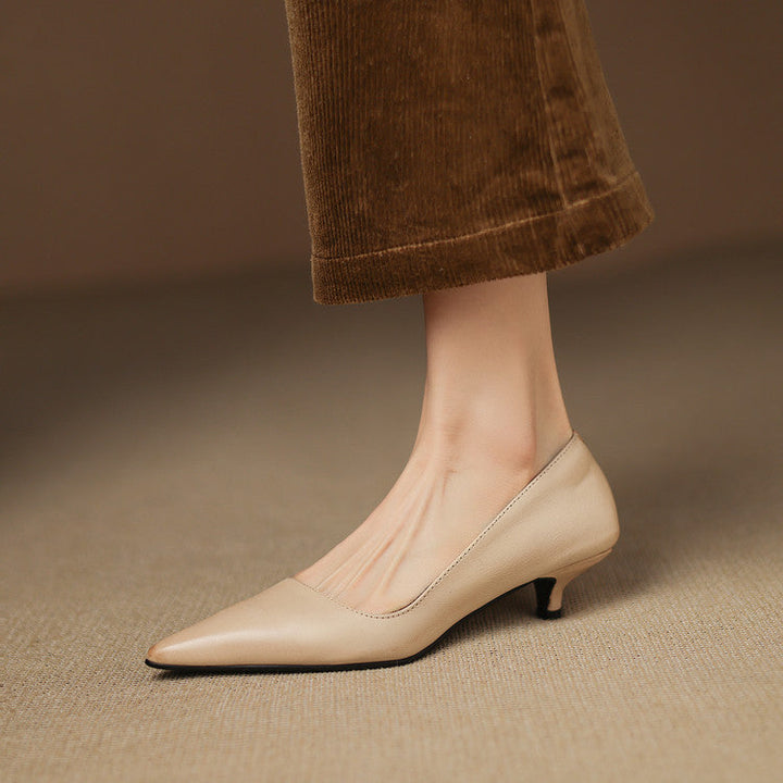 Tacchi donna décolleté a punta viola. Scarpe eleganti e colorate per dare brio al tuo outfit.