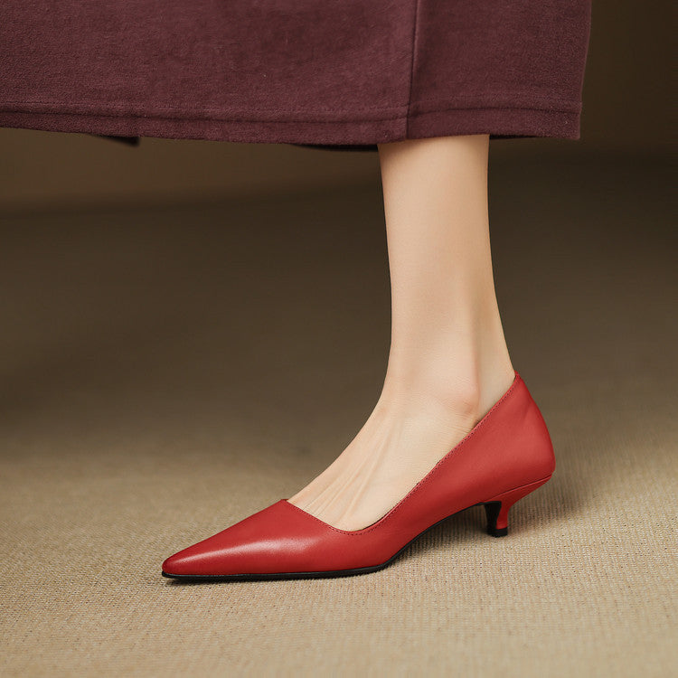 Décolleté a punta da donna eleganti nere. Tacchi a spillo classici perfetti per ogni occasione.