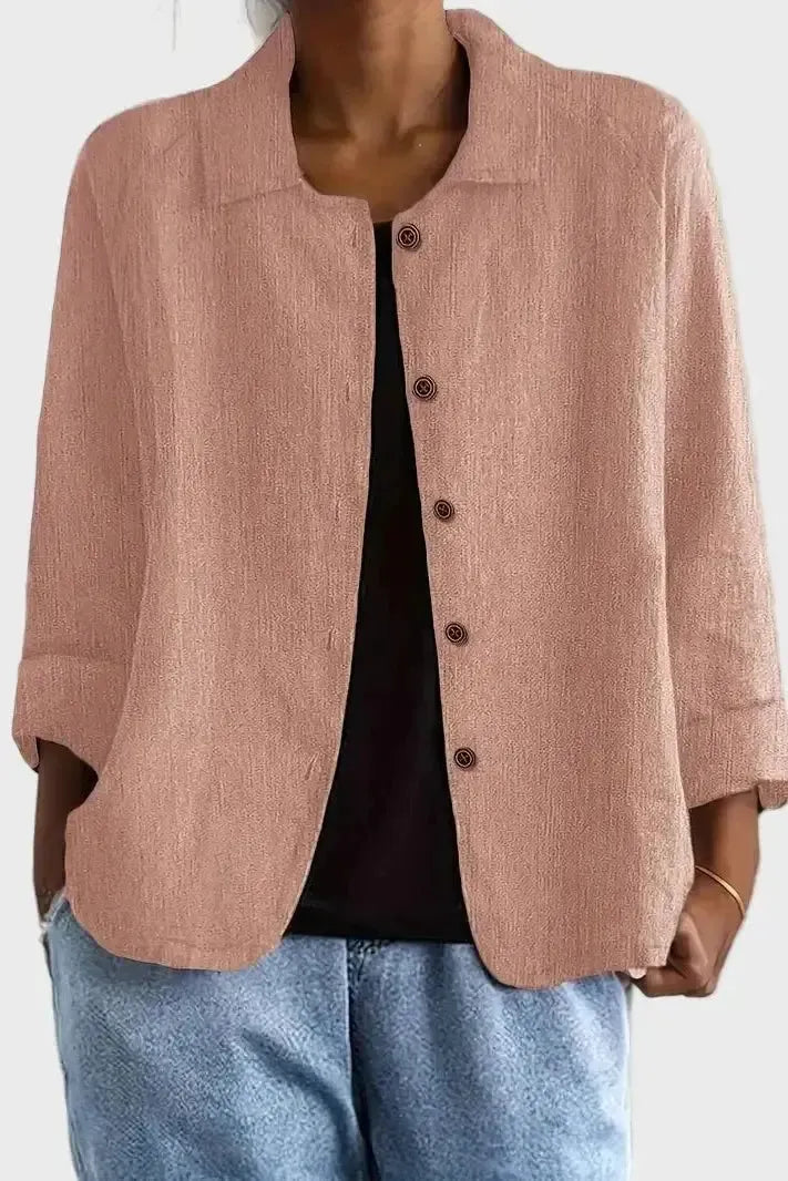 Top donna elegante a maniche lunghe, collo alto e bottoni decorativi. Perfetto per primavera e autunno, colore rosa.