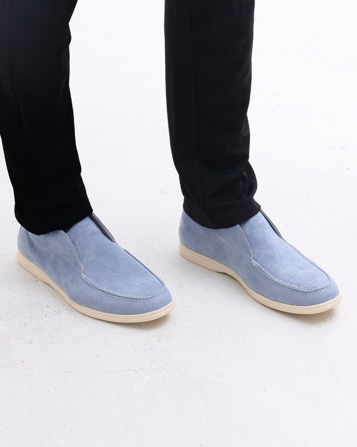 Scarpe uomo eleganti, mocassini dal comfort avvolgente e dettagli di cucitura a vista.