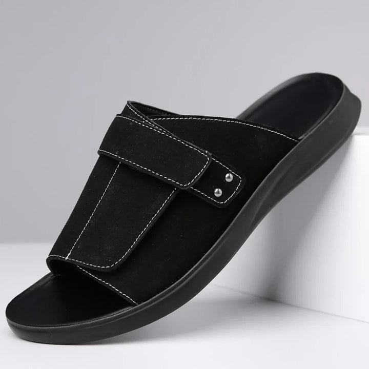 Scarpe estive uomo, sandali con cinturino regolabile, ideali per comfort e stile sulla spiaggia.