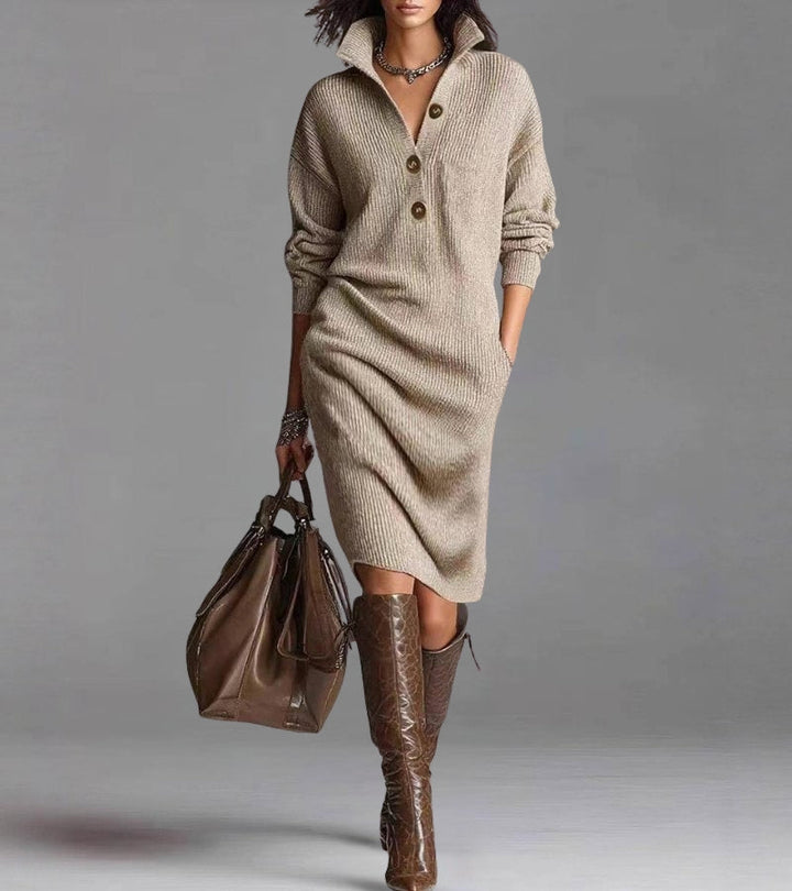 Abito invernale midi donna elegante con colletto, bottoni e pratiche tasche. Perfetto per la moda inverno casual chic.