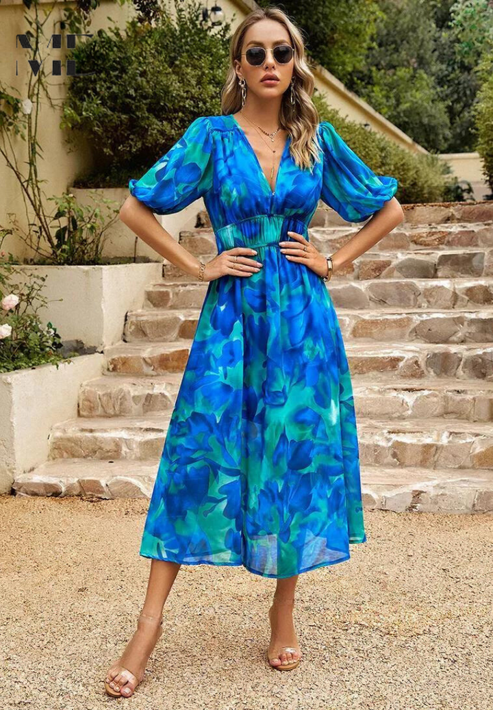 Vestito midi floreale da donna con scollo a V, eleganza estiva per occasioni speciali.
