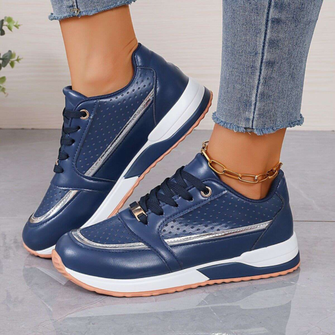 Scarpe donna casual, sneakers comode e leggere, perfette per passeggio e moda estiva. Stile versatile per comfort quotidiano.