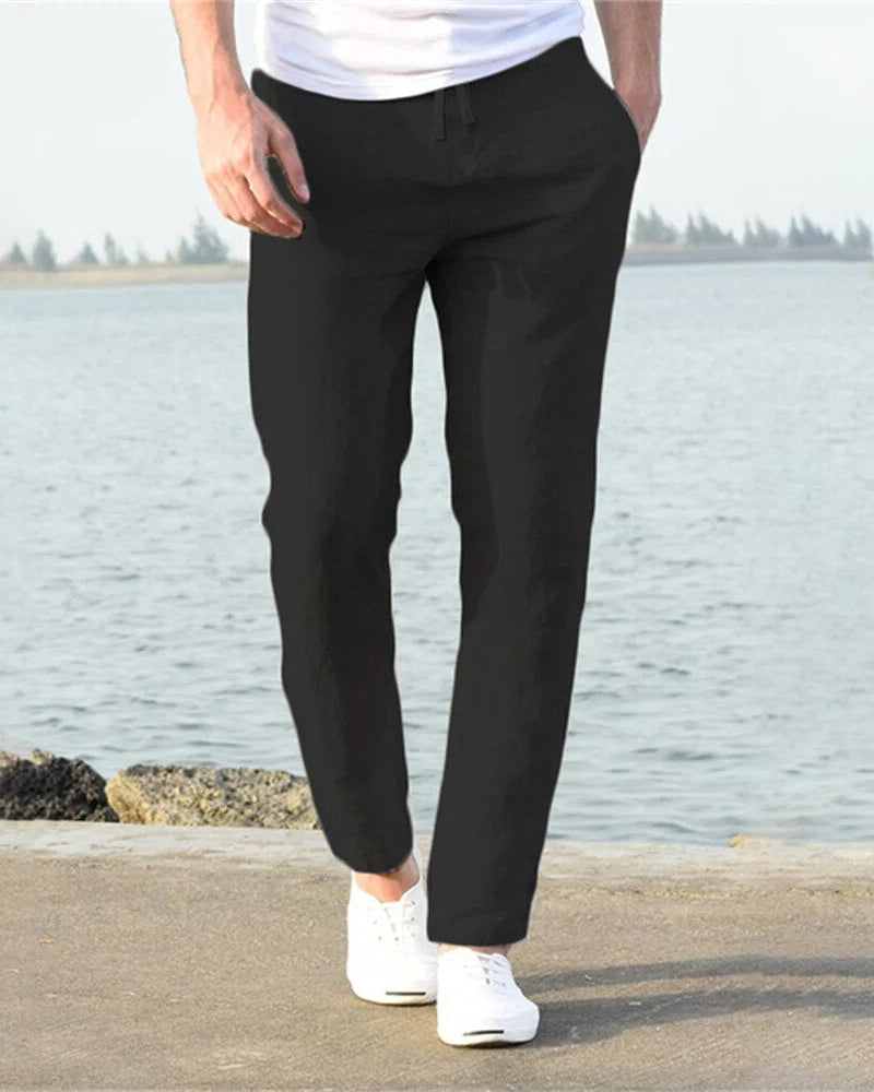 Pantaloni moda uomo estivi, design moderno, leggerissimi e traspiranti. Comfort elevato per giornate calde.
