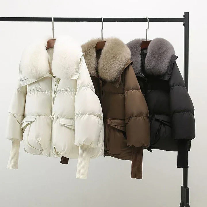 Cappotto piumino donna invernale oversize, capo moda elegante e versatile per affrontare il freddo con stile.