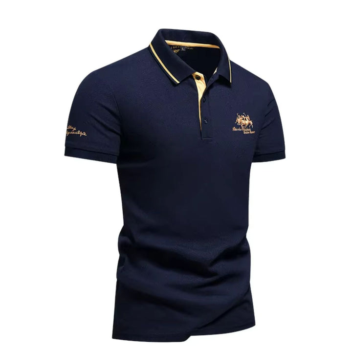 Polo casual elegante uomo in poliestere traspirante, con ricamo decorativo. Per estate e primavera.