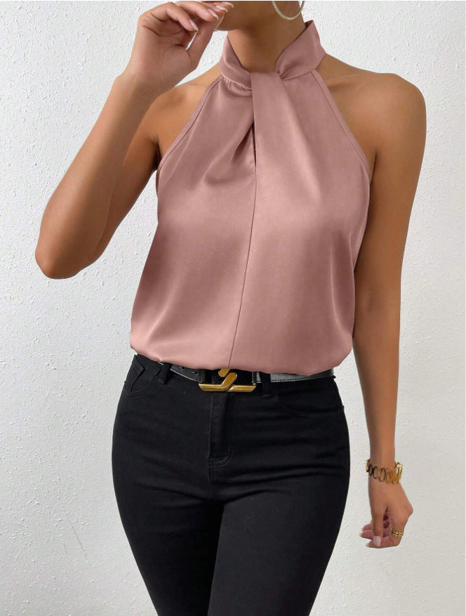 Blusa estiva donna con scollo all'americana e laccetti. Perfetta per un look fresco e alla moda.