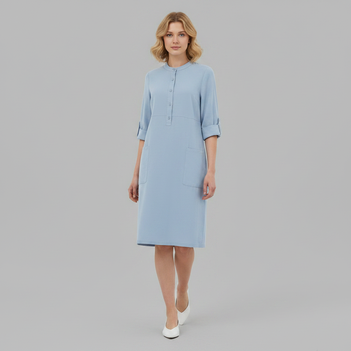 Abito midi casual da donna con colletto e maniche tre quarti, elegante e confortevole.