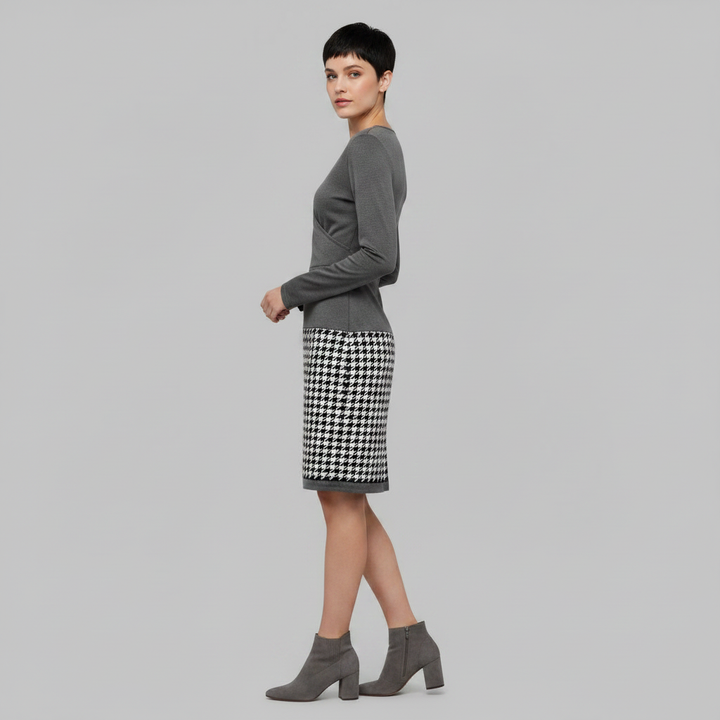 Vestito midi donna a quadri, maniche lunghe, scollo a V. Abito elegante e classico per l'autunno.