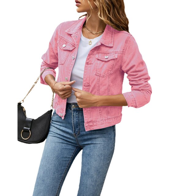 Giacca in denim da donna, capo versatile per abbigliamento quotidiano e stile casual moderno e chic.