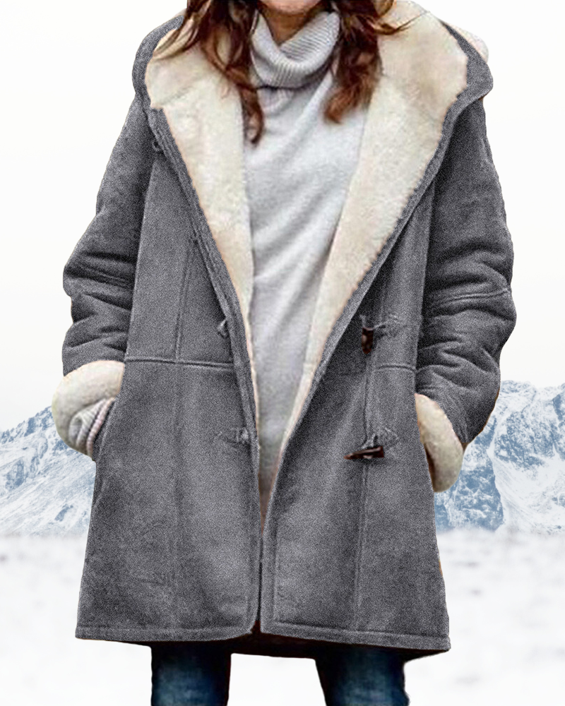 Cappotto invernale duffle rosso da donna. Modello lungo con cappuccio, caldo e confortevole per un look casual chic.