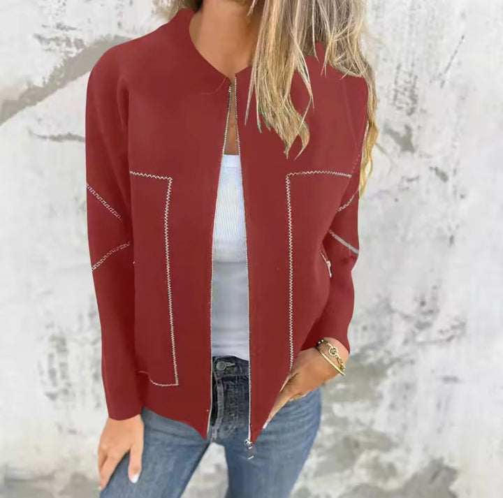 Giacca donna casual versatile, perfetta per uno stile quotidiano e un look moderno.