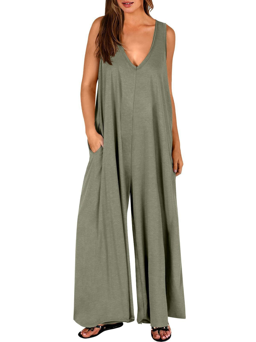 Elegante tuta intera donna, tessuto comodo, maniche lunghe, perfetta per lo stile autunnale casual.
