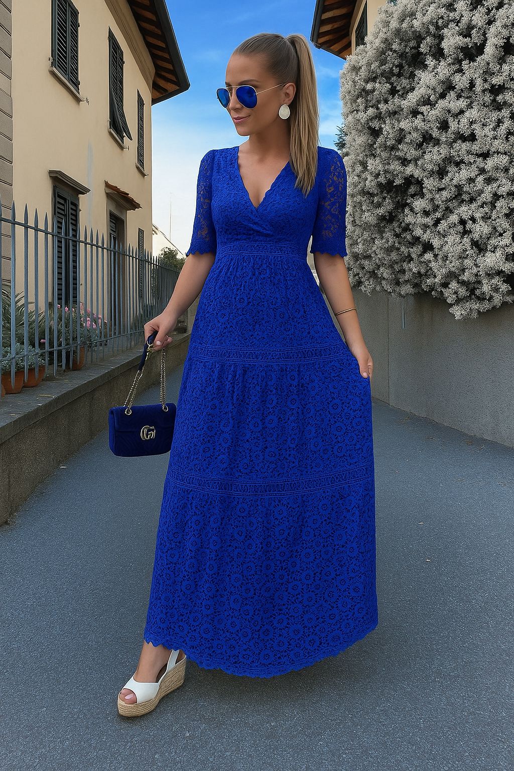 Vestito lungo donna estivo raffinato, design italiano per look elegante o casual da vacanza.