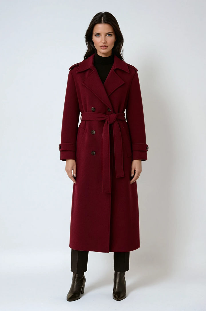 Cappotto invernale lungo da donna bordeaux, elegante e caldo. Perfetto per uno stile sofisticato.