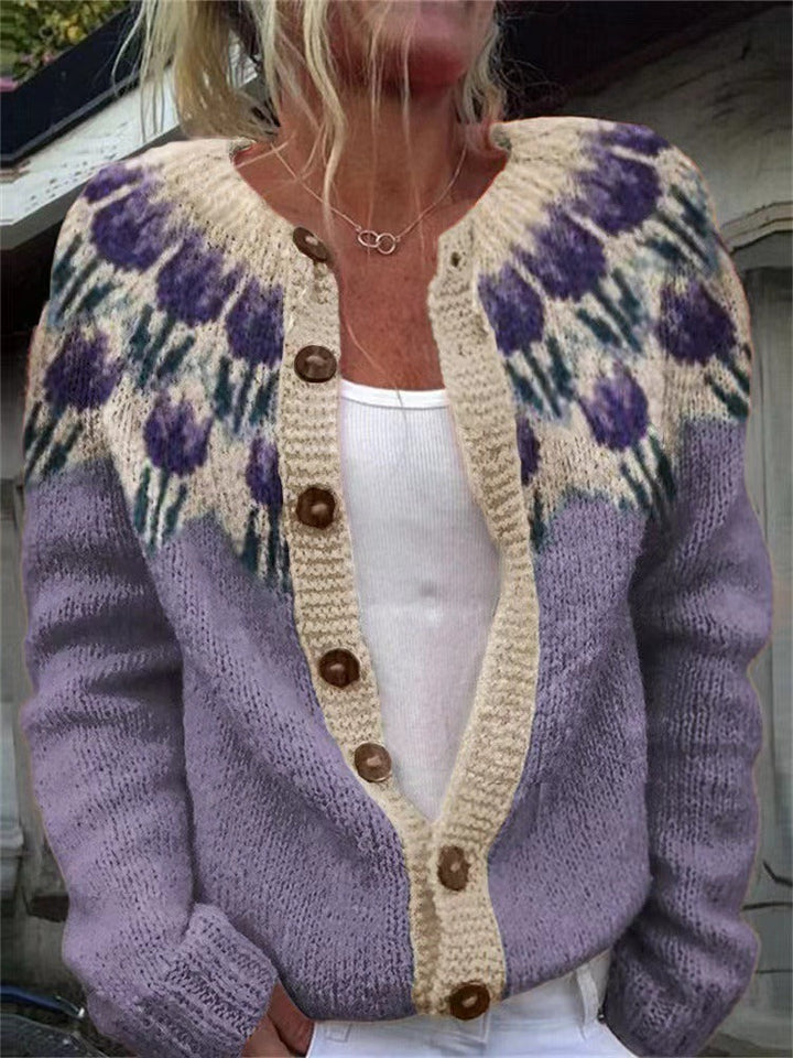 Elegante cardigan donna stile nordico, design classico vintage, ideale per outfit invernali e autunnali caldi.