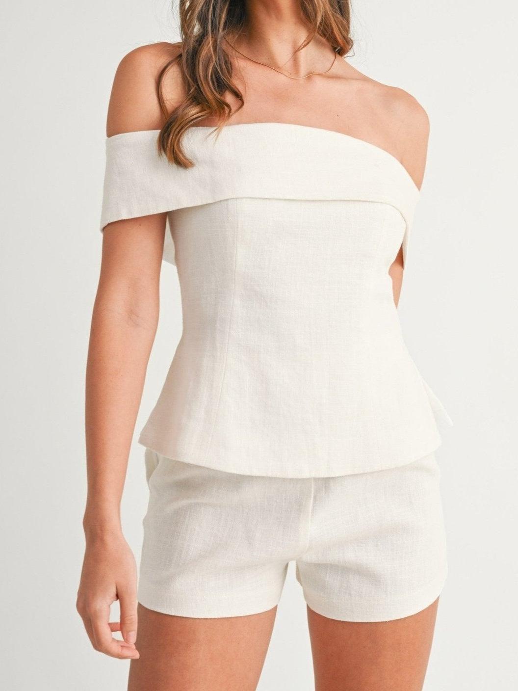 Set donna due pezzi misto cotone, pantaloni eleganti e top crop, moda estiva confortevole.