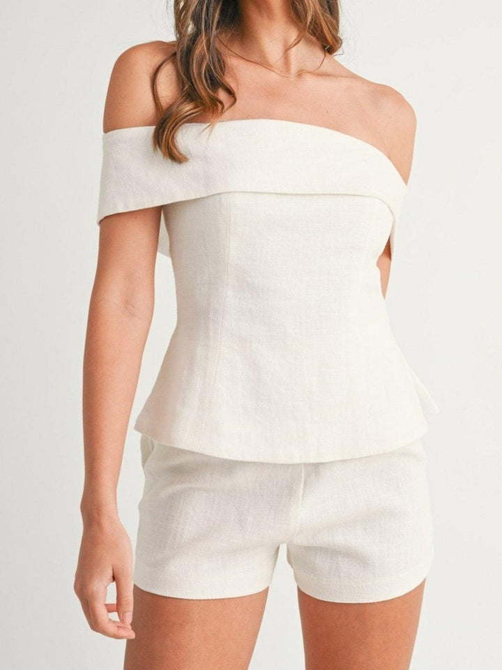Set donna due pezzi misto cotone, pantaloni eleganti e top crop, moda estiva confortevole.