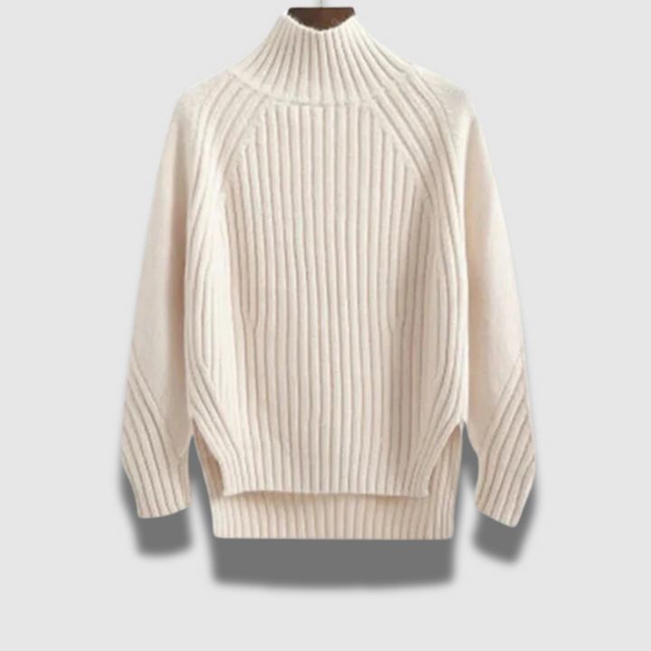 Modella indossa un maglione dolcevita a coste da donna, morbido e caldo, ideale per l'outfit invernale.