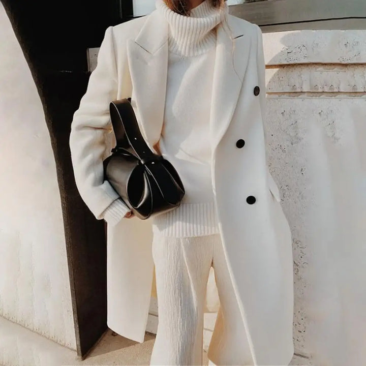 Cappotto donna in lana elegante e caldo, ideale per l'inverno. Abbigliamento femminile.