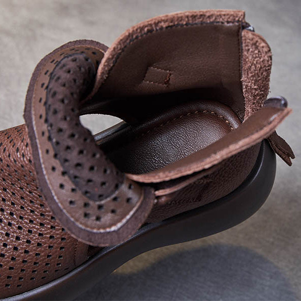 Sandali marroni con plateau e suola morbida, calzature comode ed eleganti per donna.
